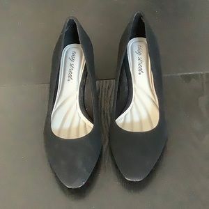 Easy Street black velvet two inch heel